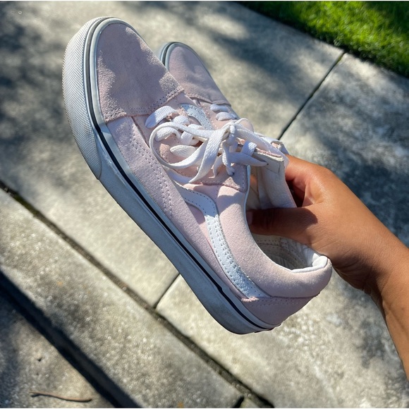 Vans - Picture 2 of 6